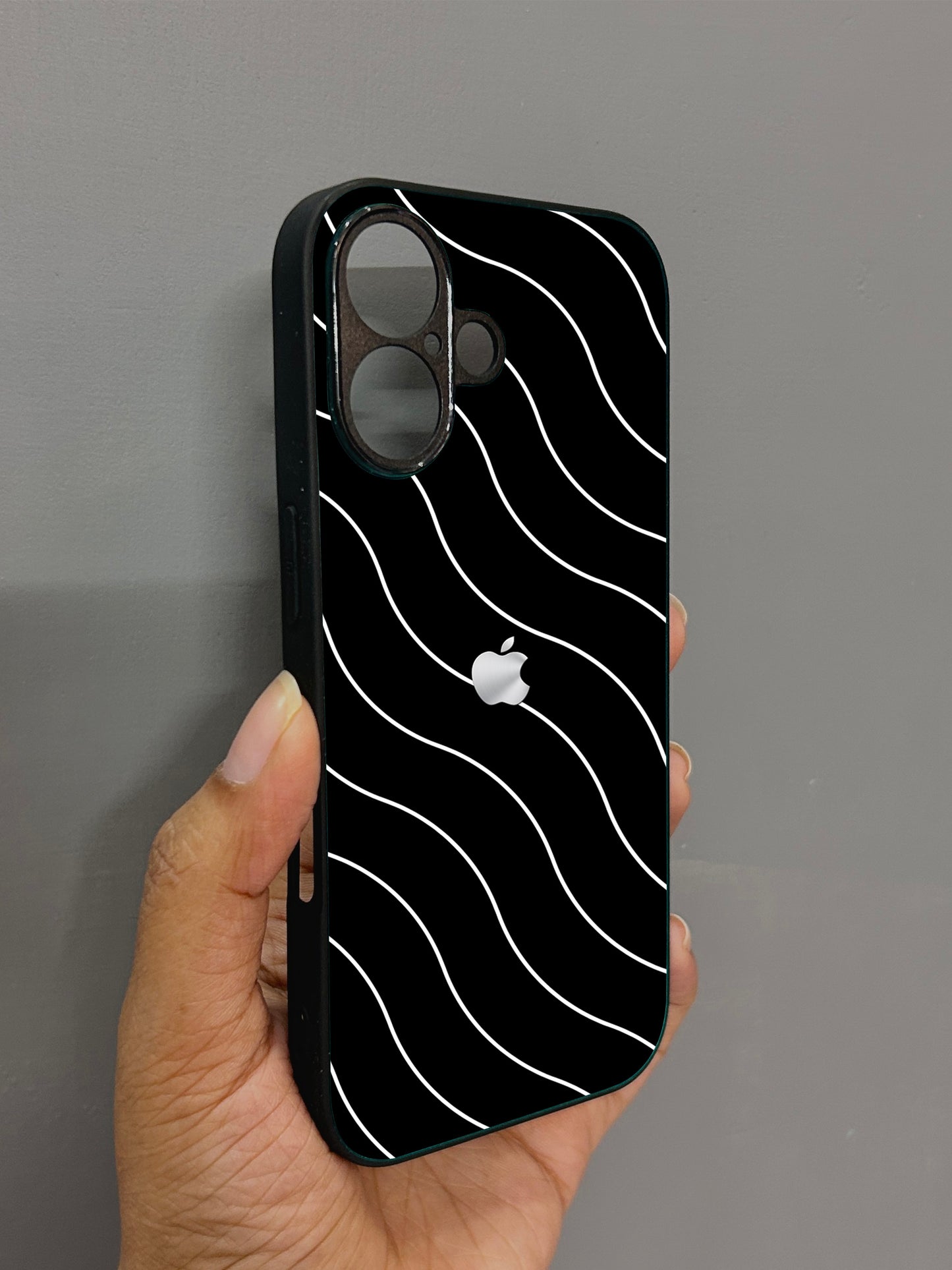 Black Curvio Metal Back Case for Apple Iphone 16