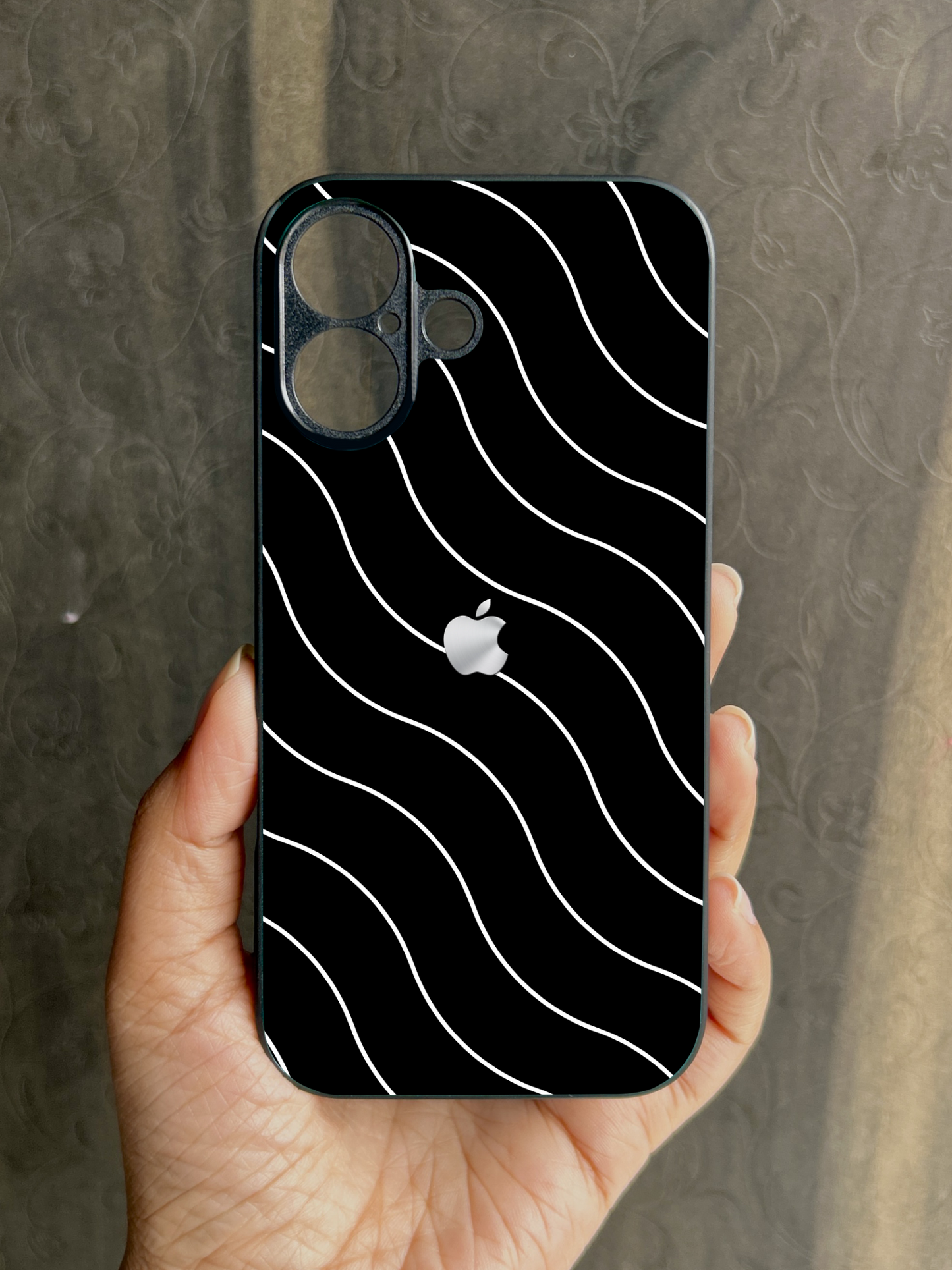 Black Curvio Metal Back Case for Apple Iphone 16