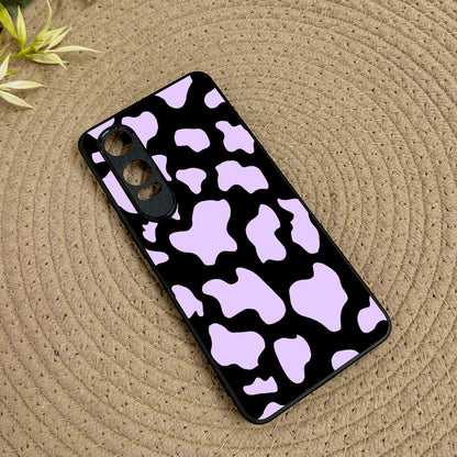 Lavender Cow Print Glossy Metal Back Case for Oneplus Nord CE 4 Lite (5G)